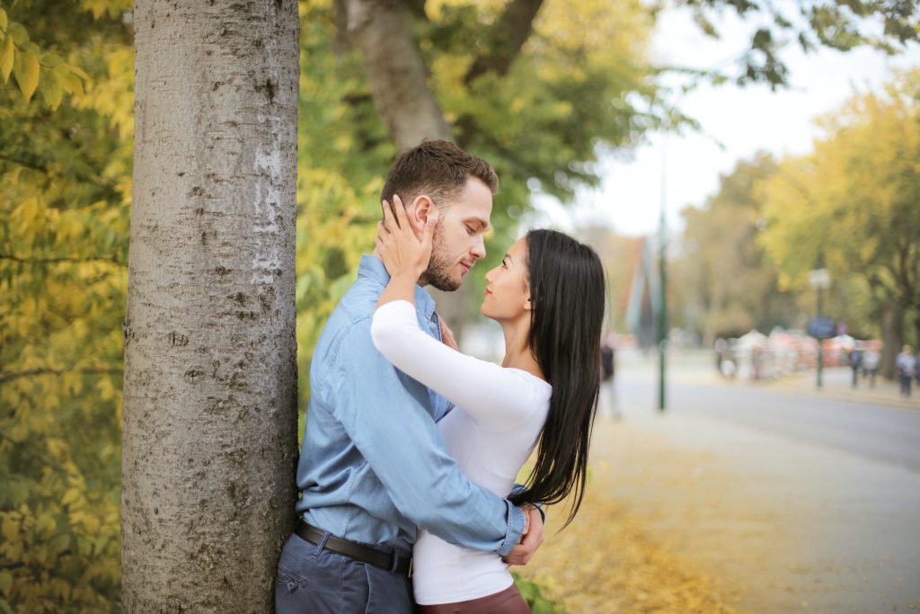 Witchcraft love spell to make someone fall in love
