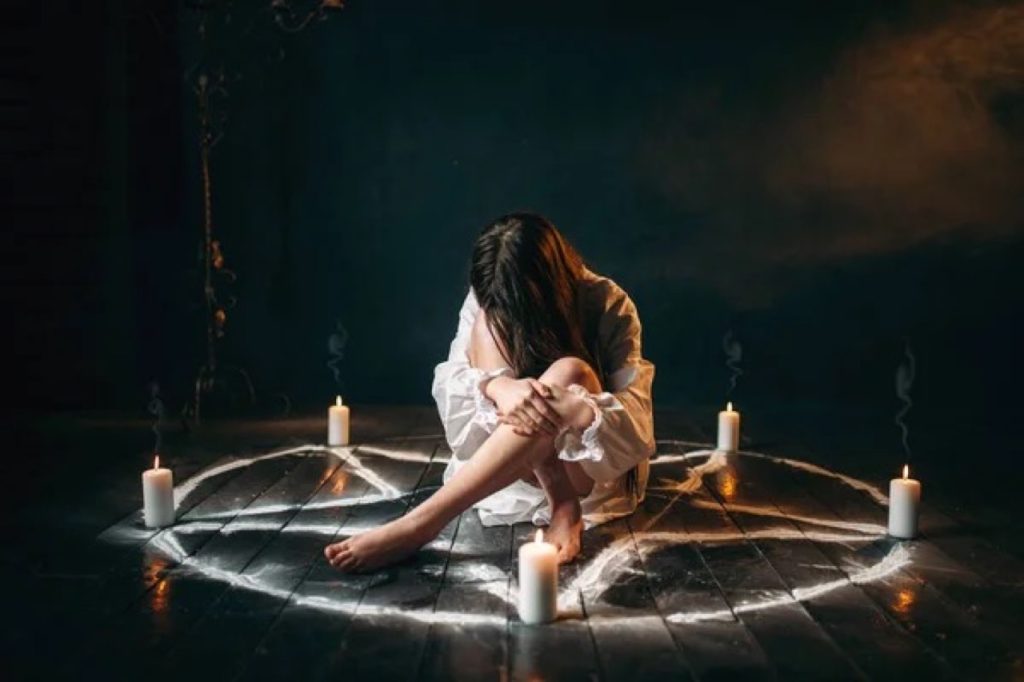 How to Break Spells on Relationships: Identify & Remove Love Curses